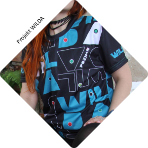T-shirt z nadrukiem firmowym